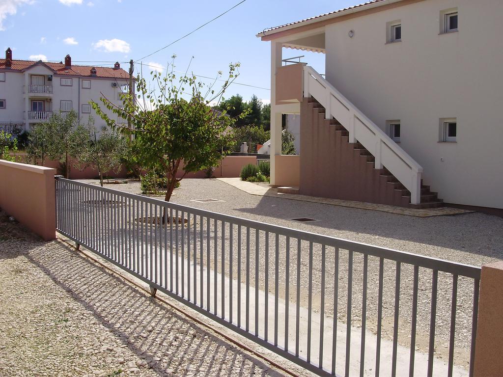 Apartments Ruzmarin Vrsi Buitenkant foto