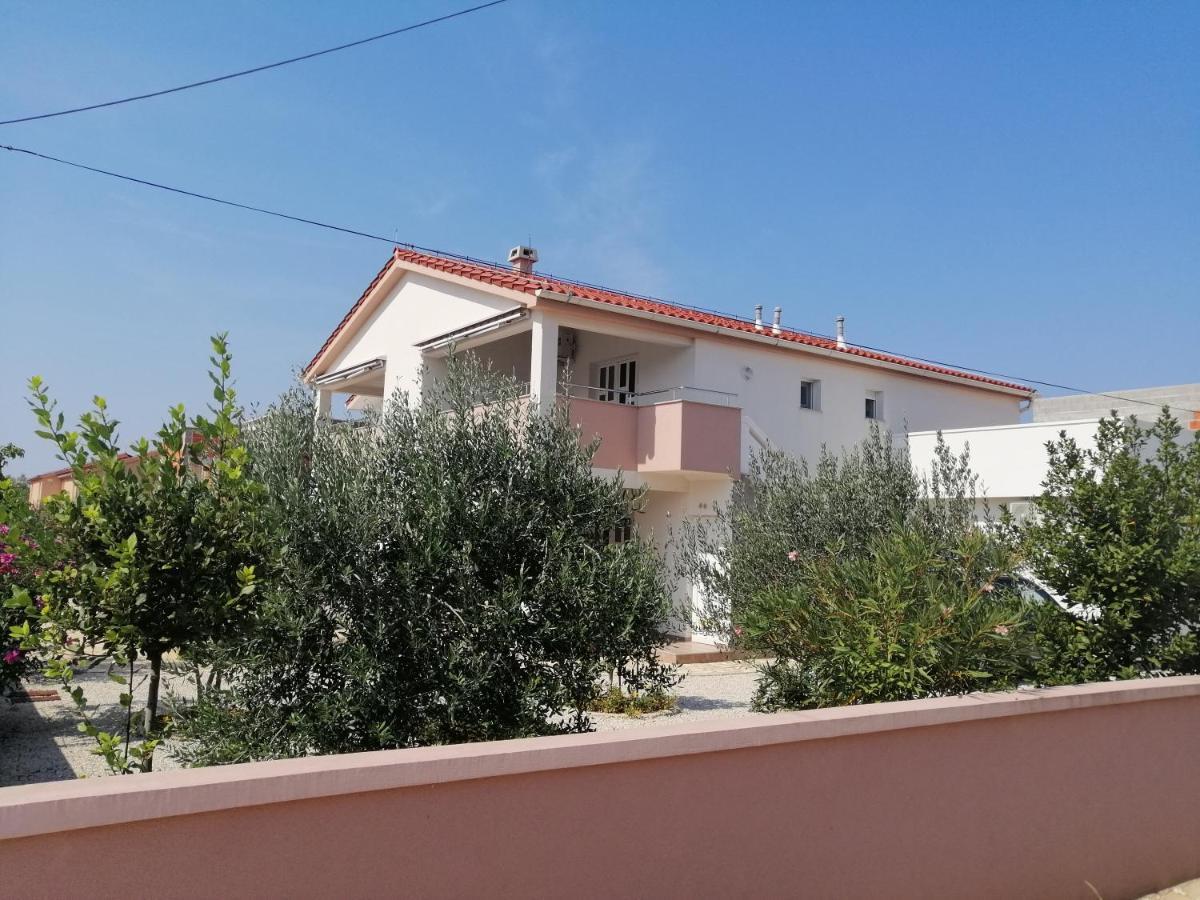 Apartments Ruzmarin Vrsi Buitenkant foto